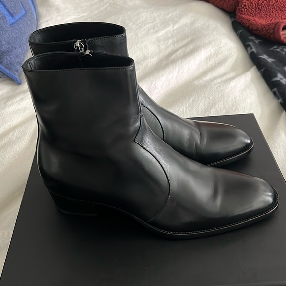 Saint Laurent 40 Wyatt Zip boots - Picture 1 of 6